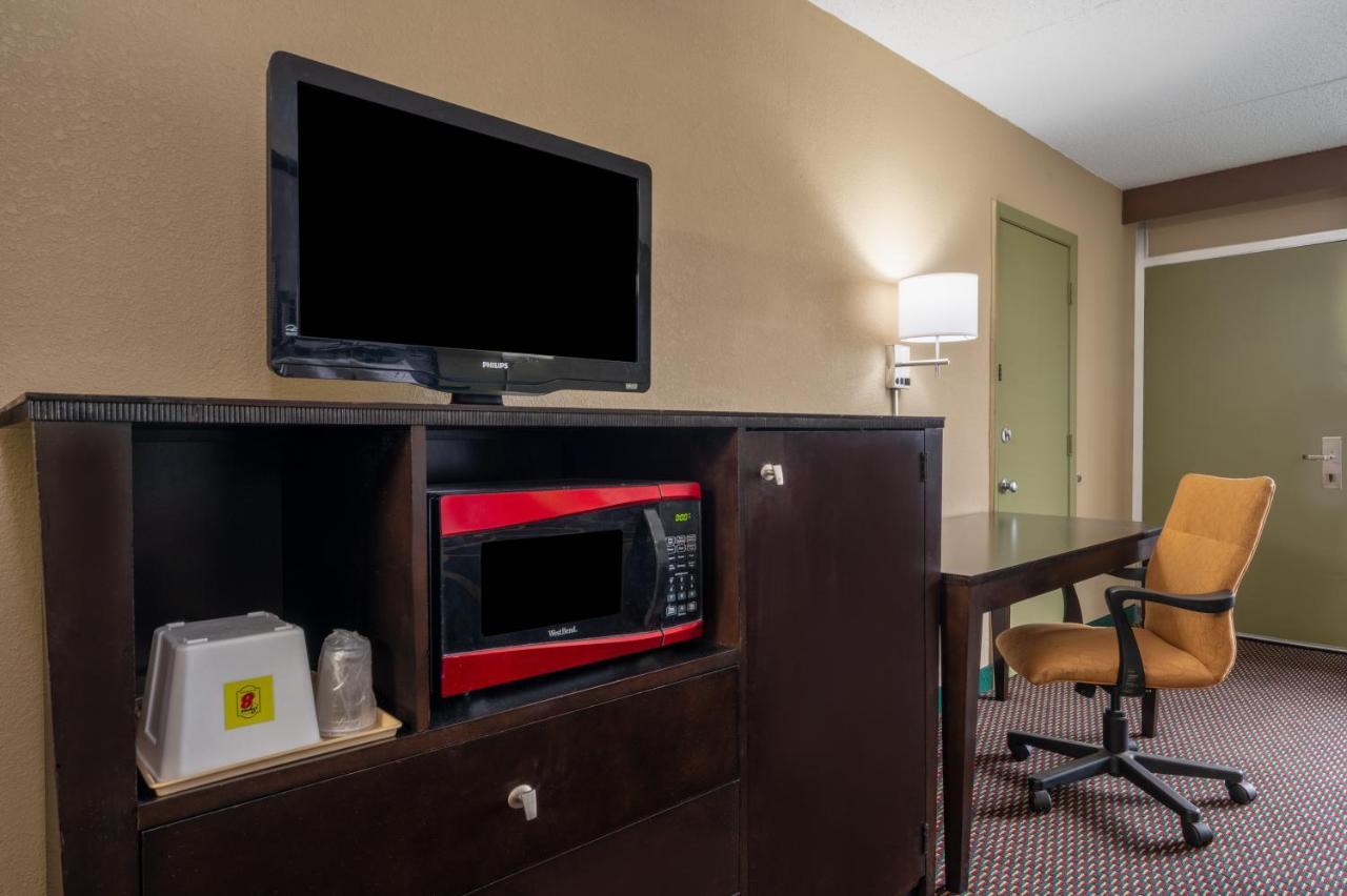 Hotel Super 8 By Wyndham Perrysburg-Toledo Extérieur photo