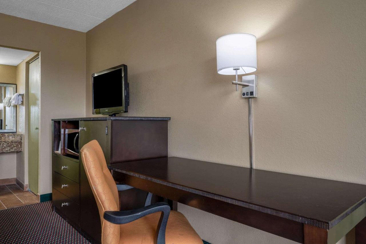 Hotel Super 8 By Wyndham Perrysburg-Toledo Extérieur photo