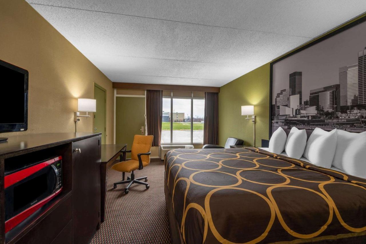 Hotel Super 8 By Wyndham Perrysburg-Toledo Extérieur photo