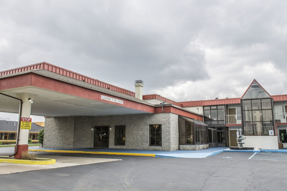 Hotel Super 8 By Wyndham Perrysburg-Toledo Extérieur photo