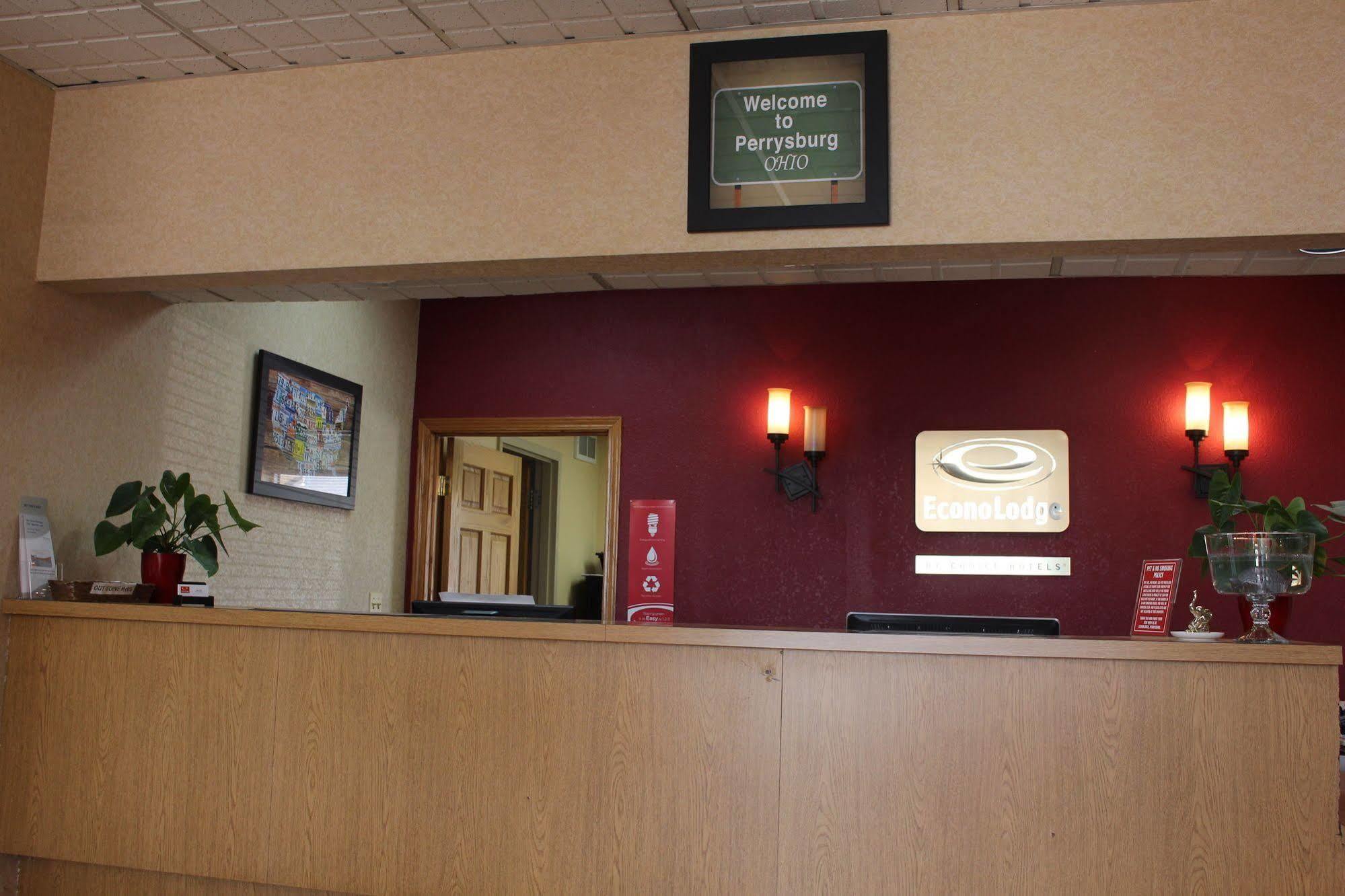 Hotel Super 8 By Wyndham Perrysburg-Toledo Extérieur photo