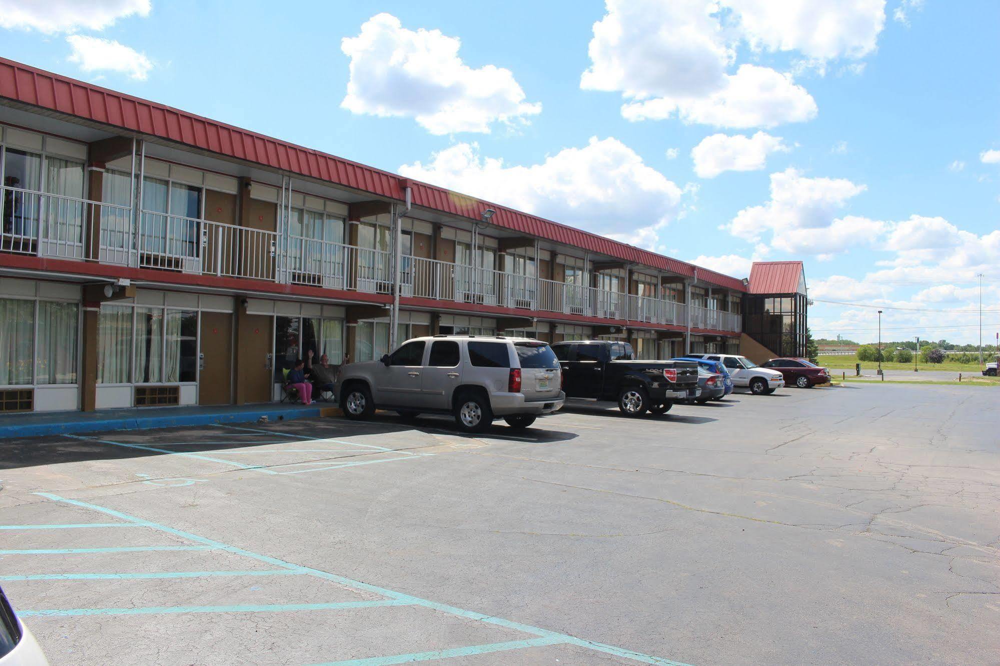Hotel Super 8 By Wyndham Perrysburg-Toledo Extérieur photo